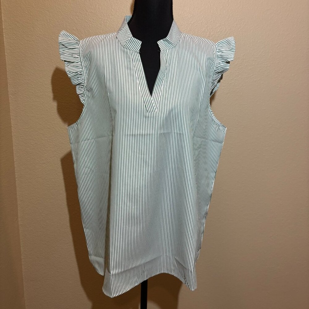 NWOT Sleeveless Green White Tunic V-Neck Striped Top